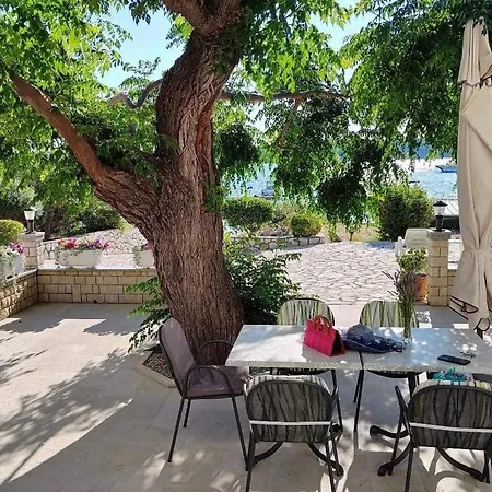 Appartamento By The Sea Barbat, Rab - 22424 *